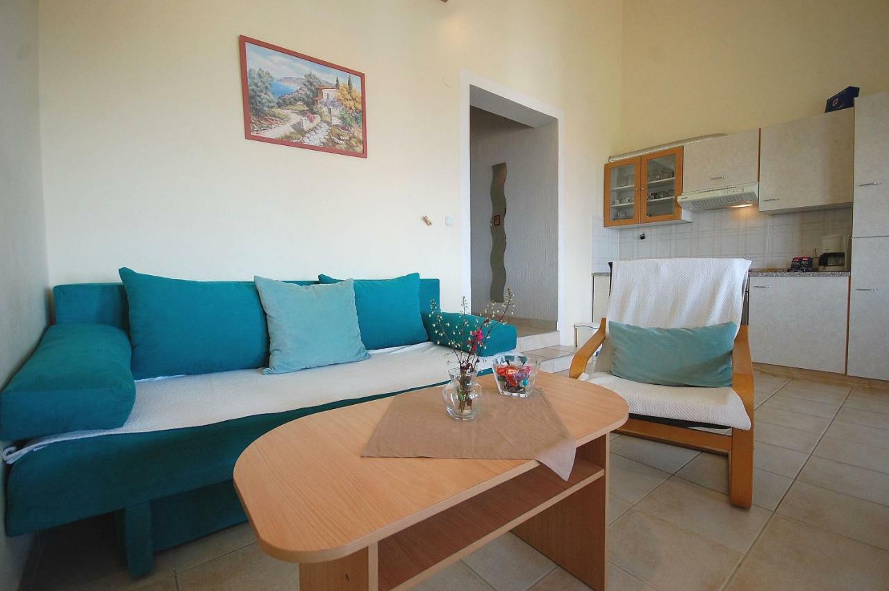 Apartments Nency By El-Pi Tours Malinska Dış mekan fotoğraf