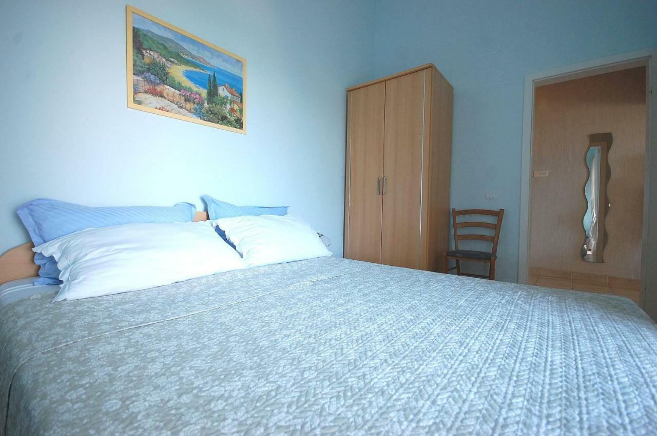 Apartments Nency By El-Pi Tours Malinska Dış mekan fotoğraf